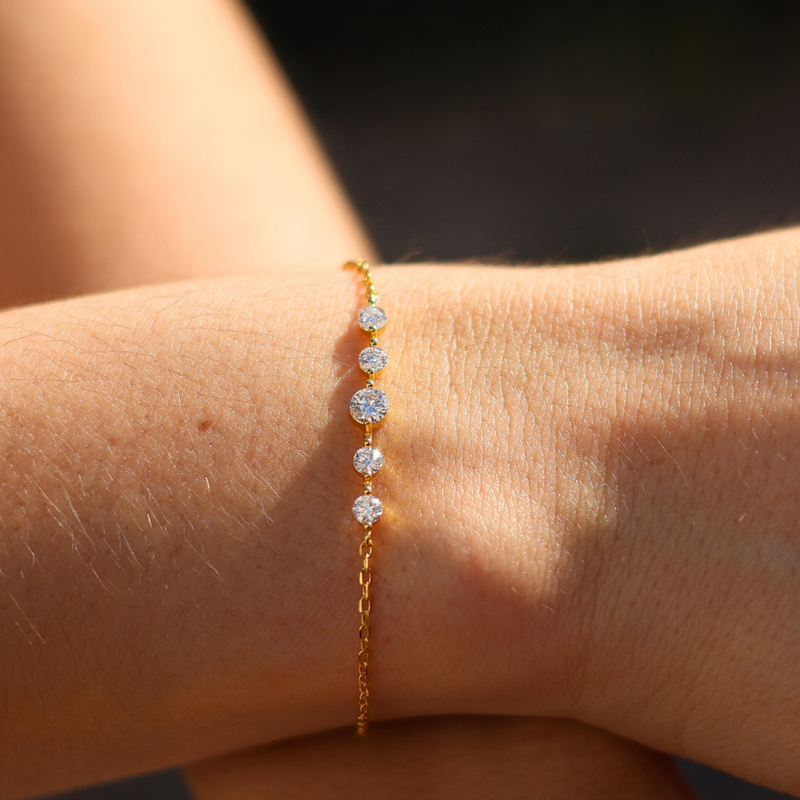 Moissanite Aurora Bracelet (Gold)